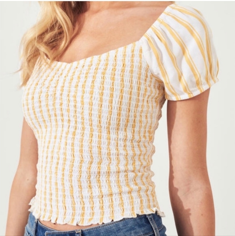 Hollister Yellow stripped smocked puff sleeve Crop top XS